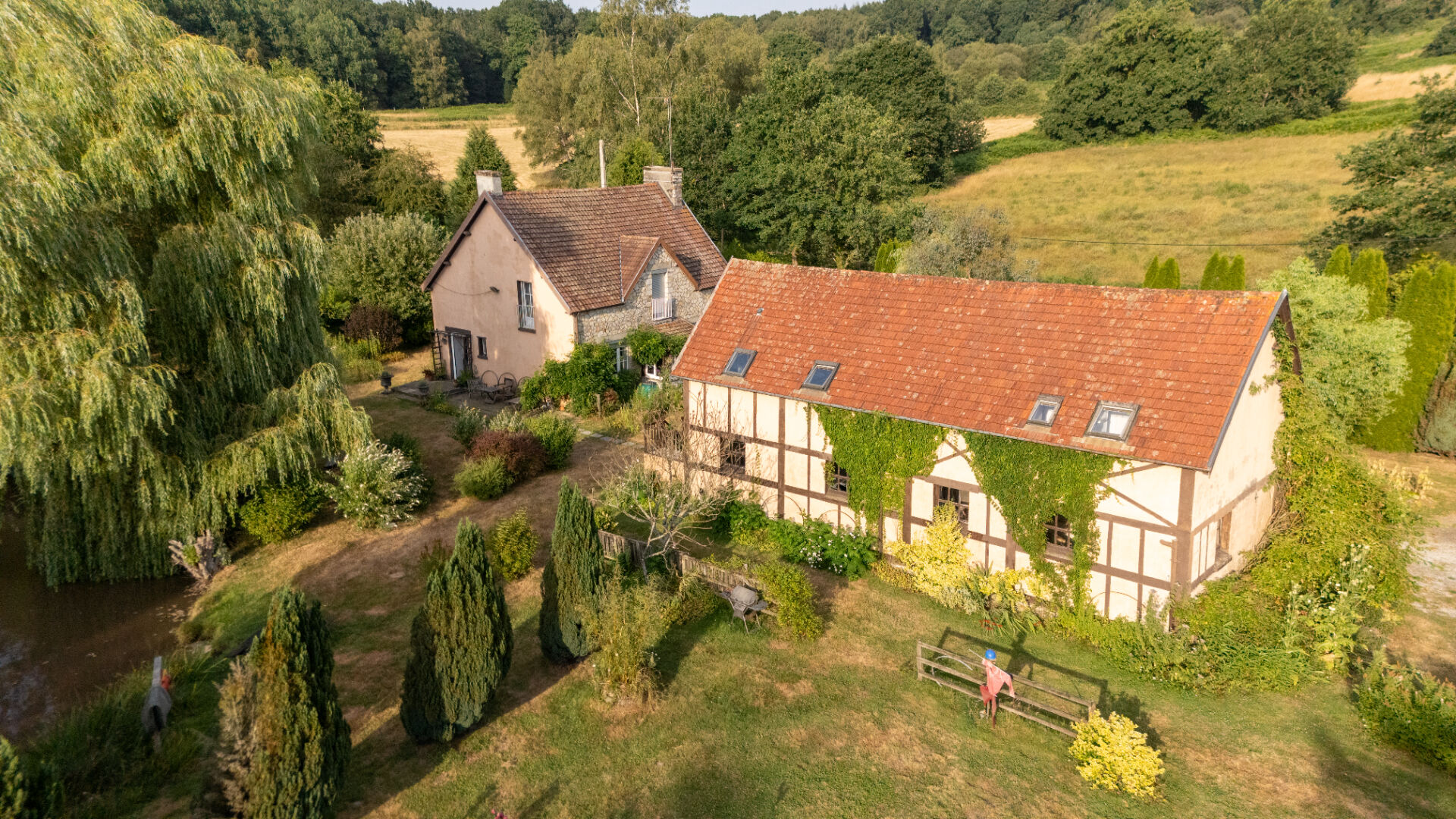 House in Barenton - Image 3