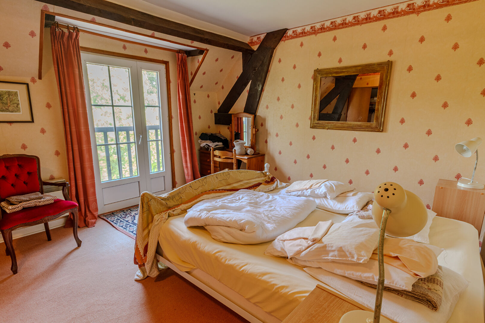 MANCHE: 3 Bedroom House, Gite, Lake and Land in beautiful countryside.