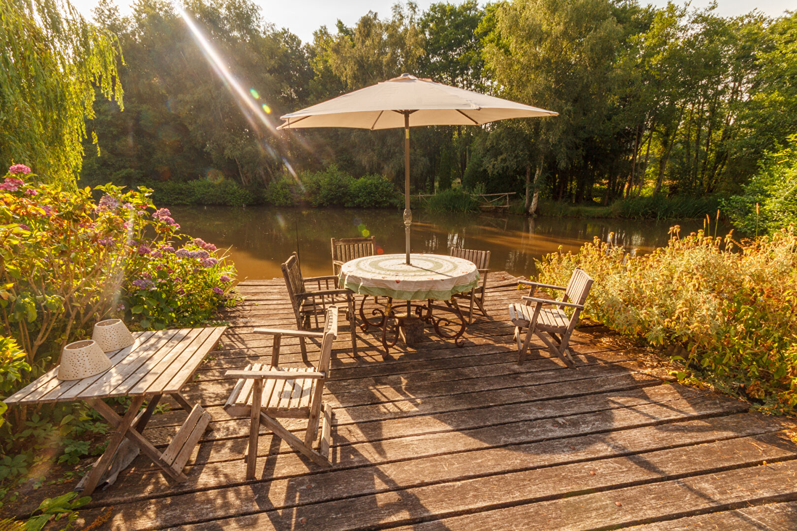 MANCHE: 3 Bedroom House, Gite, Lake and Land in beautiful countryside.