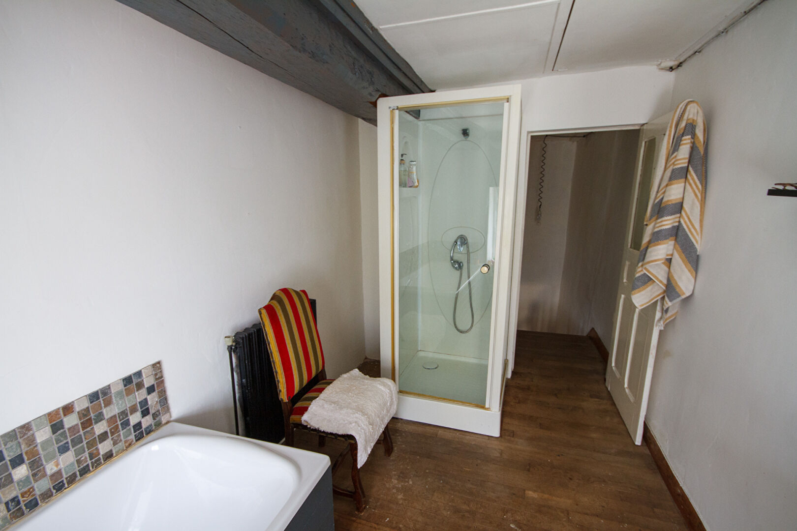 Manche : Character semi detached house to renovate in beautiful Normandie countryside.