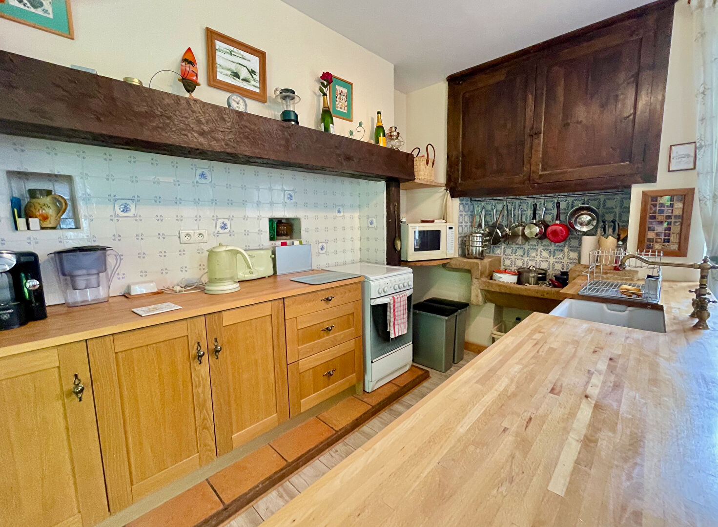 LOT- near PRAYSSAC- Renovated Quercy stone house with independent apartment, pool and barn, 5 minutes from Prayssac