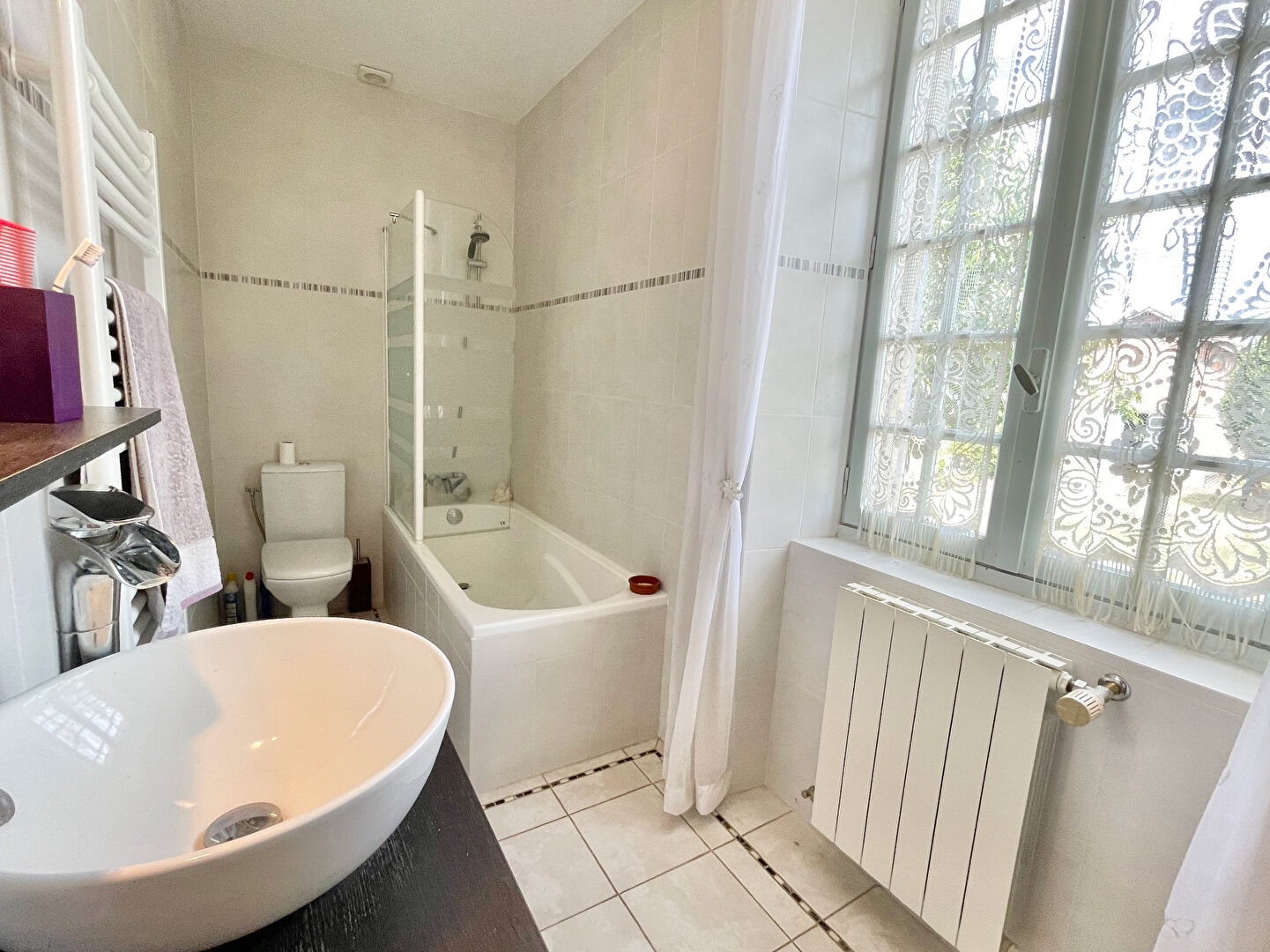 LOT- near PRAYSSAC- Renovated Quercy stone house with independent apartment, pool and barn, 5 minutes from Prayssac