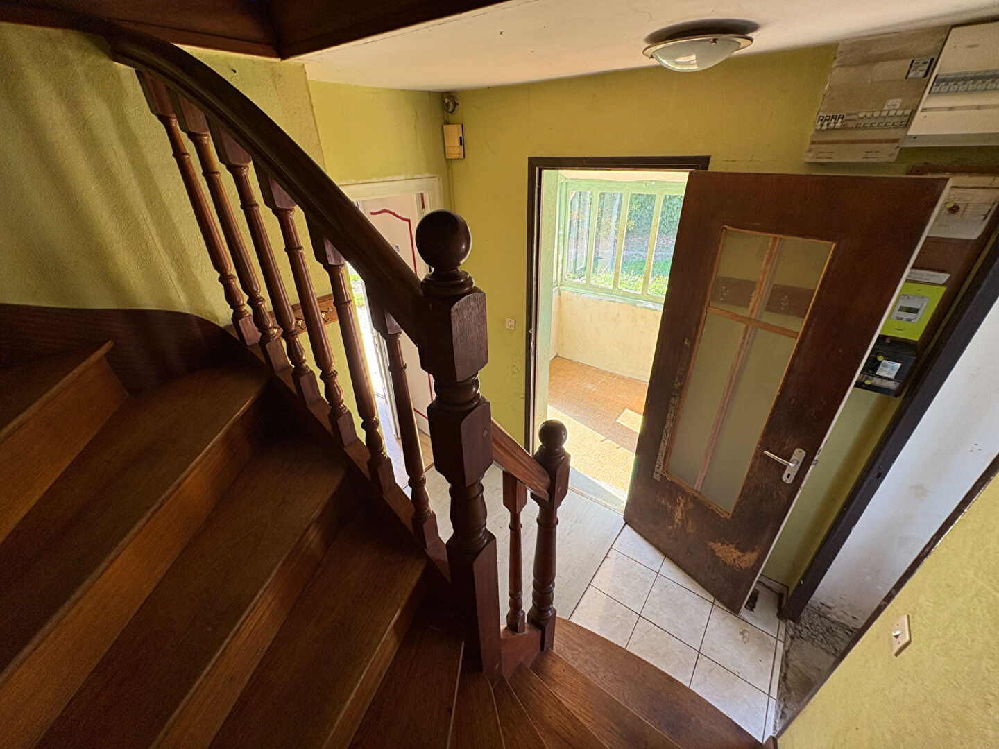 FINISTÈRE: Near Morlaix. Three bed house of 130 m² with workshop and 2,858 m² garden, 30 minutes from the coast.