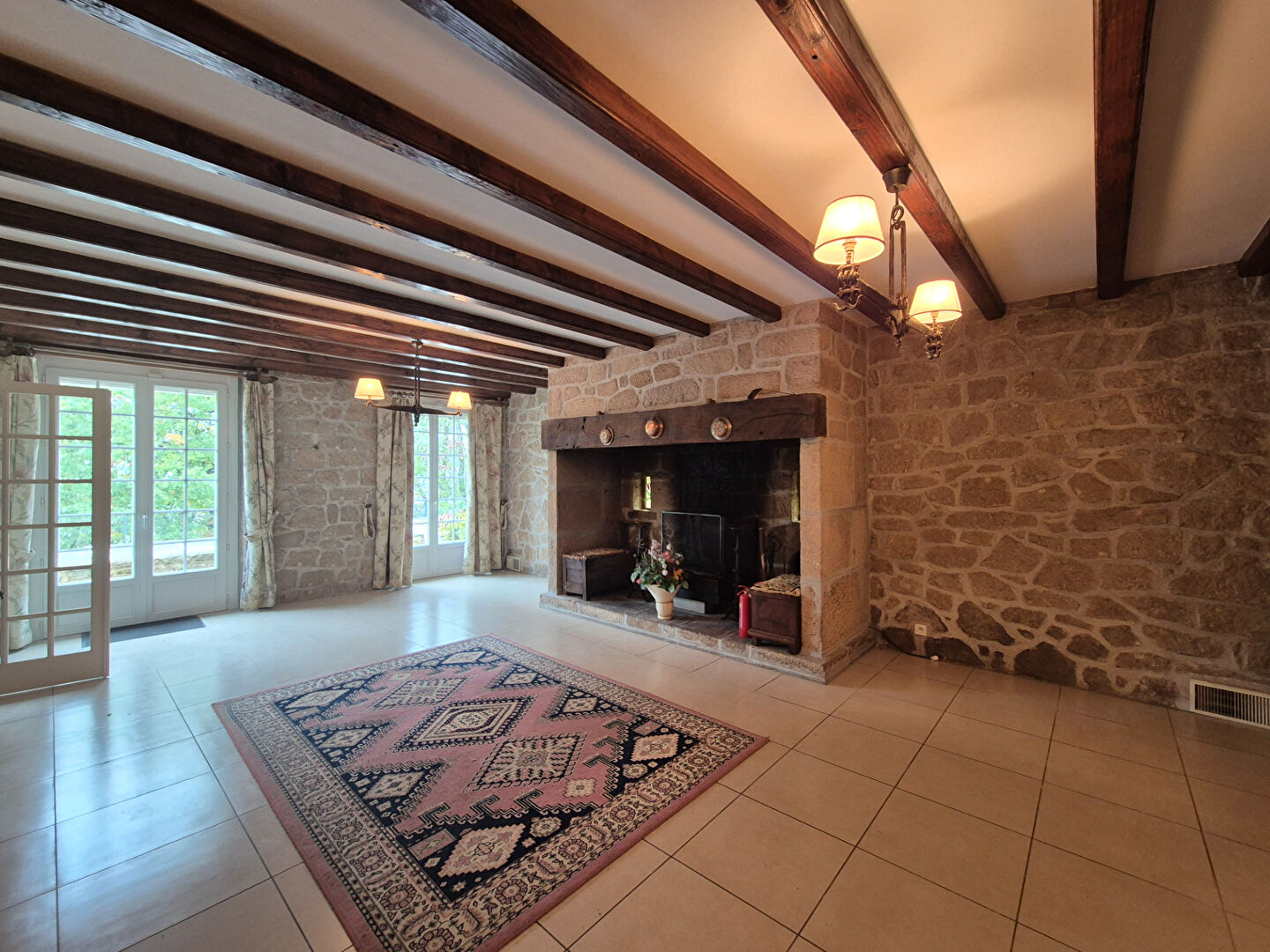 CORREZE. Sarran. Exquisite stone house with heated swimming pool. Parkland gardens of 5600m2.