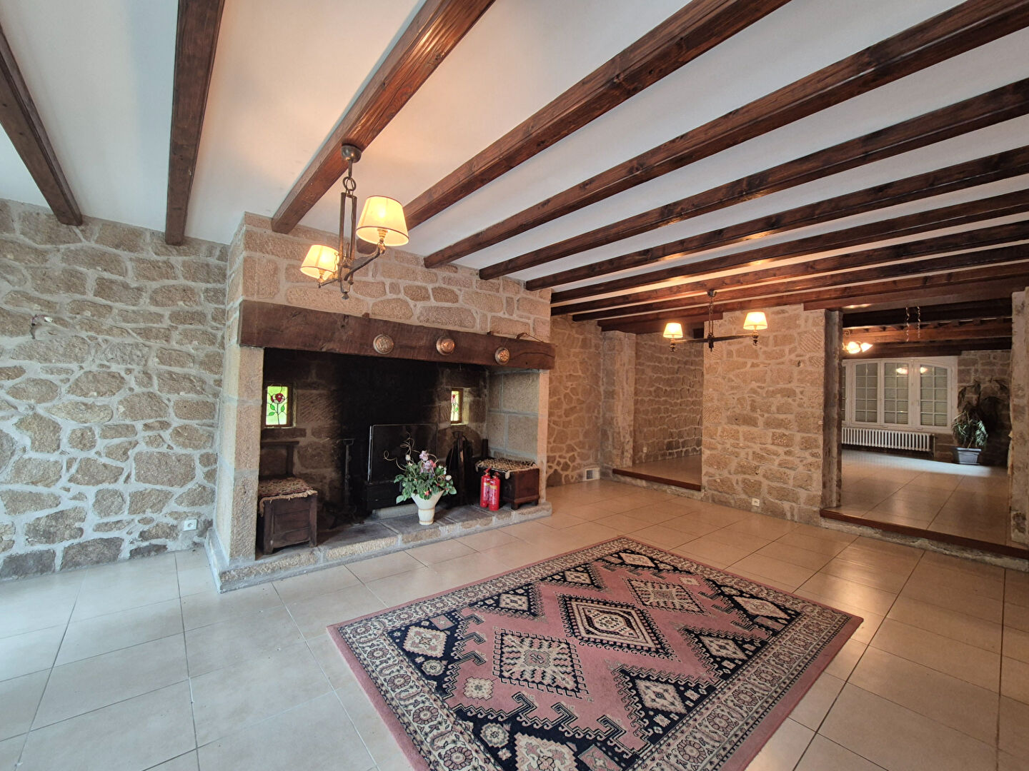 CORREZE. Sarran. Exquisite stone house with heated swimming pool. Parkland gardens of 5600m2.
