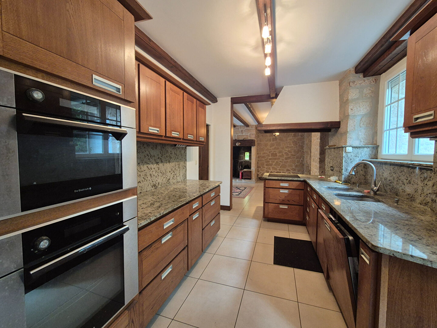 CORREZE. Sarran. Exquisite stone house with heated swimming pool. Parkland gardens of 5600m2.