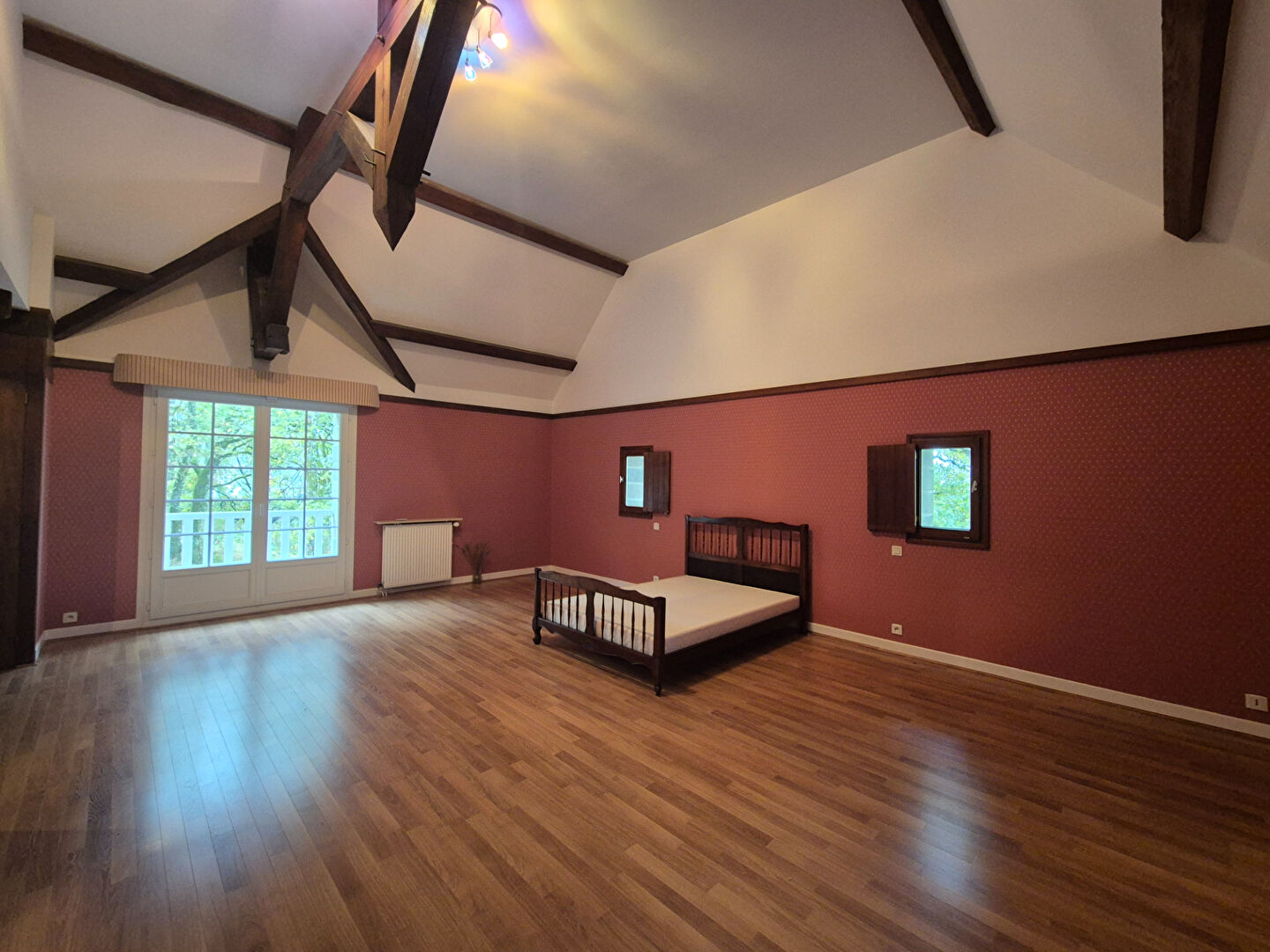 CORREZE. Sarran. Exquisite stone house with heated swimming pool. Parkland gardens of 5600m2.
