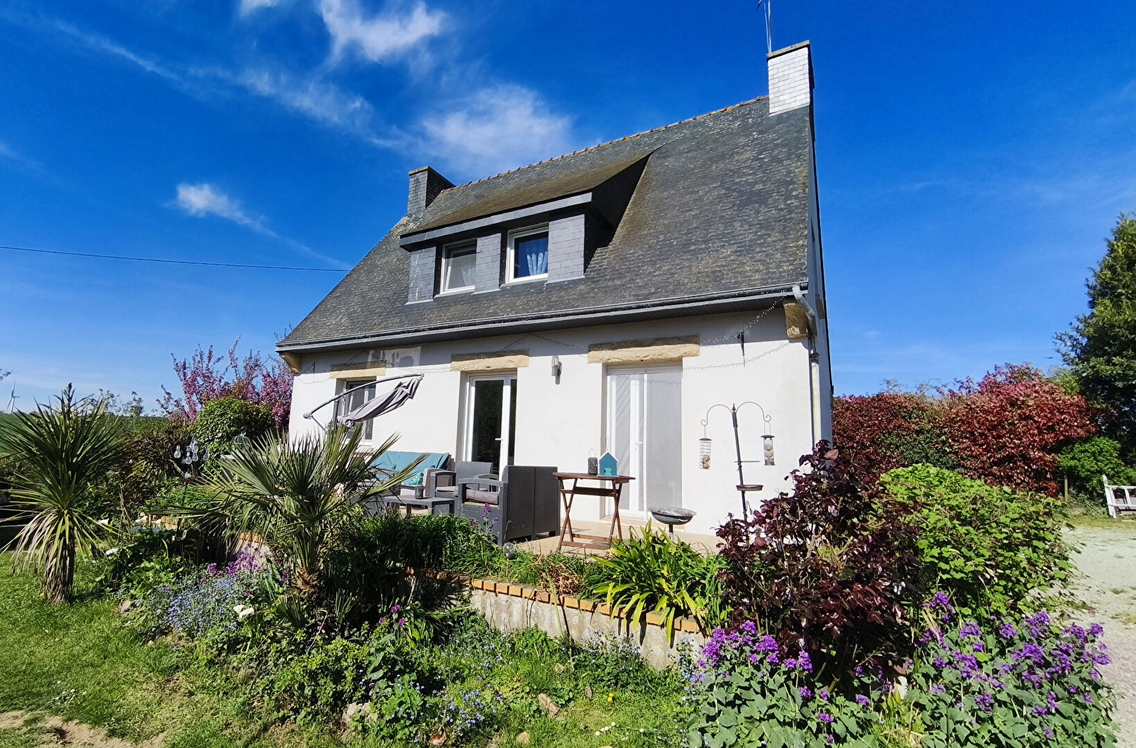CÔTES-D'ARMOR, Trévé, Detached house, 3 bedrooms, Enclosed hangar, beautiful garden and view