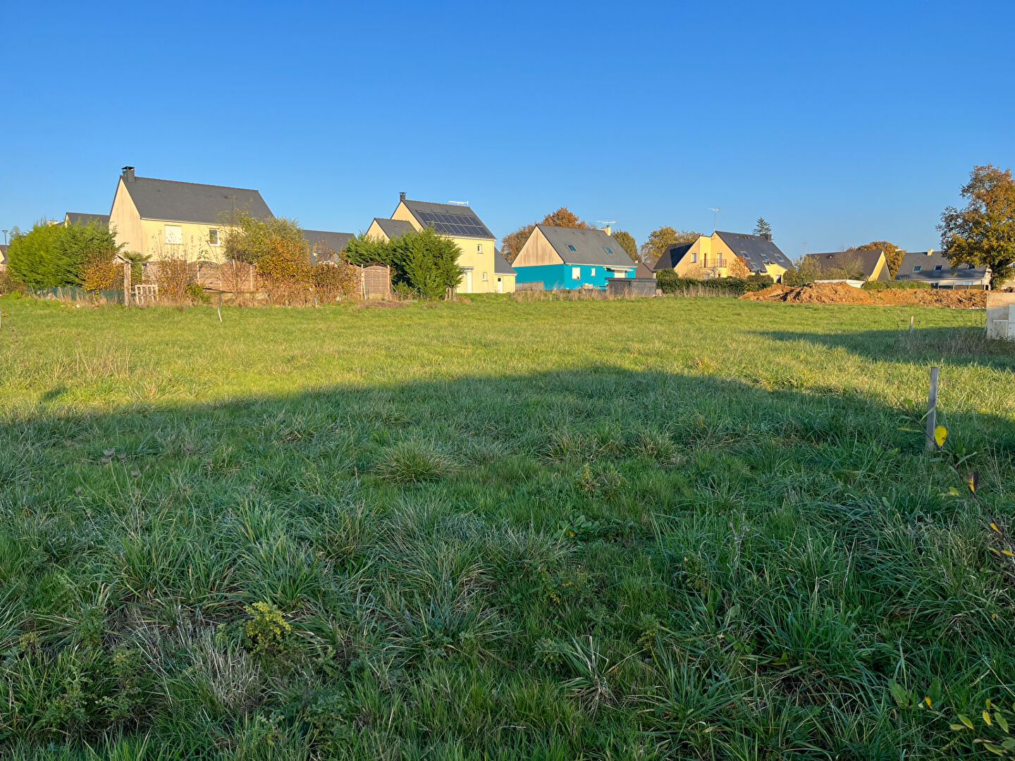 Photo Terrain constructible, viabilisé 844 m². image 2/6