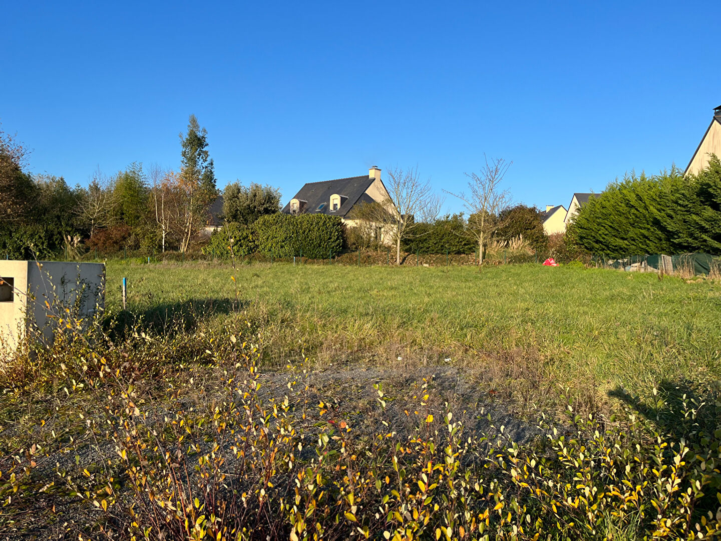 Photo Terrain constructible, viabilisé 844 m². image 3/6