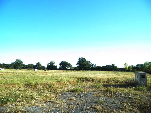 Photo Terrain constructible, viabilisé 335 m². image 3/6