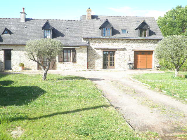 Maison en pierres campagne.