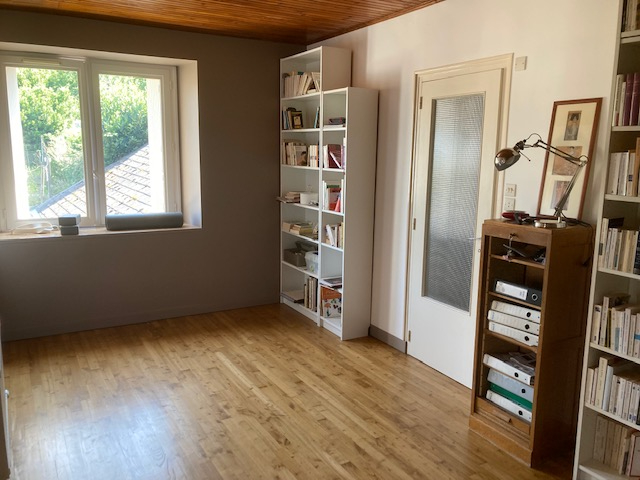 Photo Maison de bourg, 2 chambres, 1 bureau. image 5/6