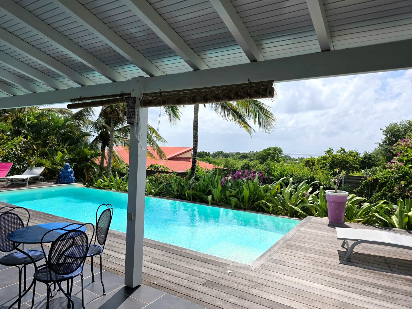 Villa récente avec piscine et vue mer ? Proche Grand-Bourg, Marie-Galante