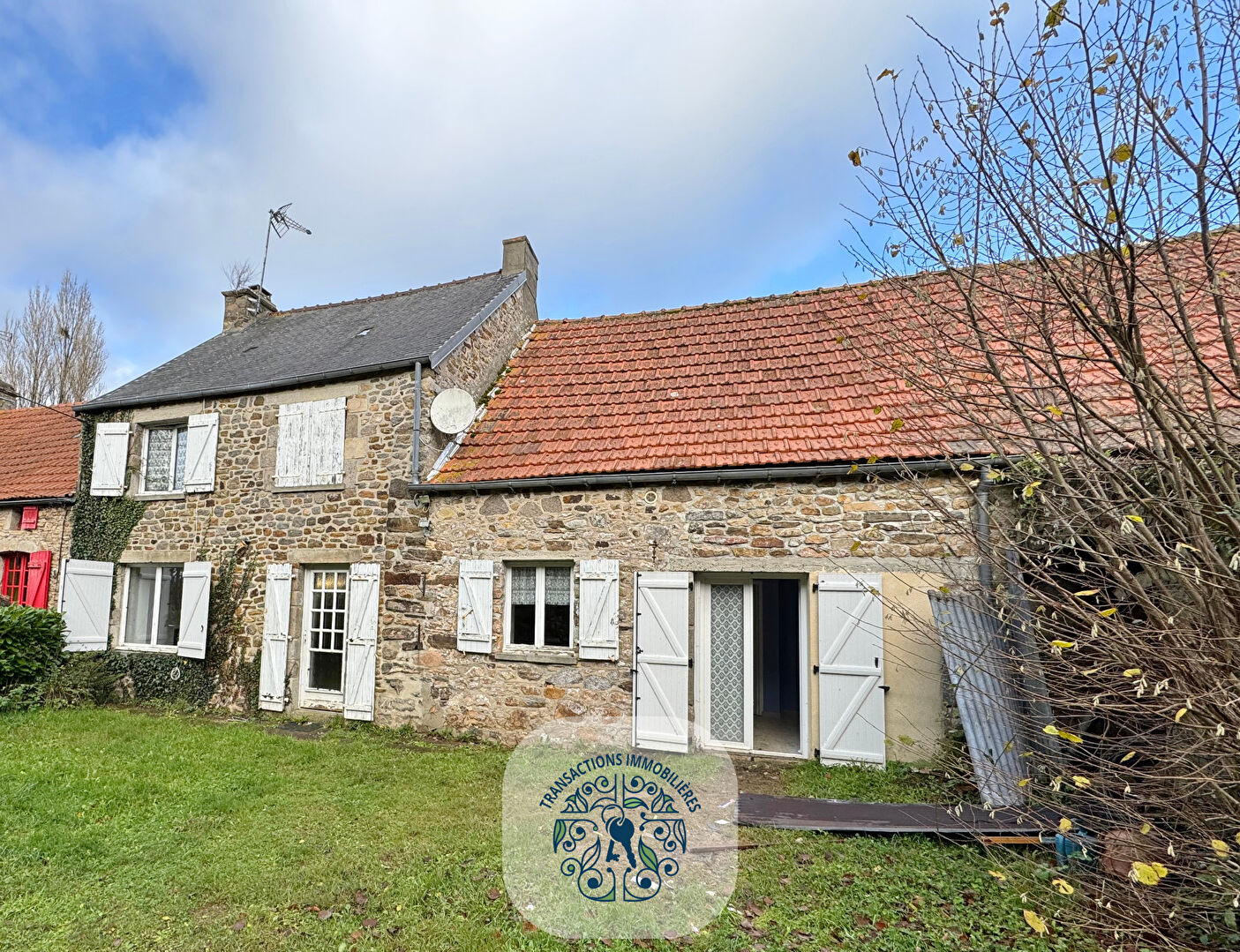 Maison en pierres, à rénover, à la campagne, Ag. du Donjon.