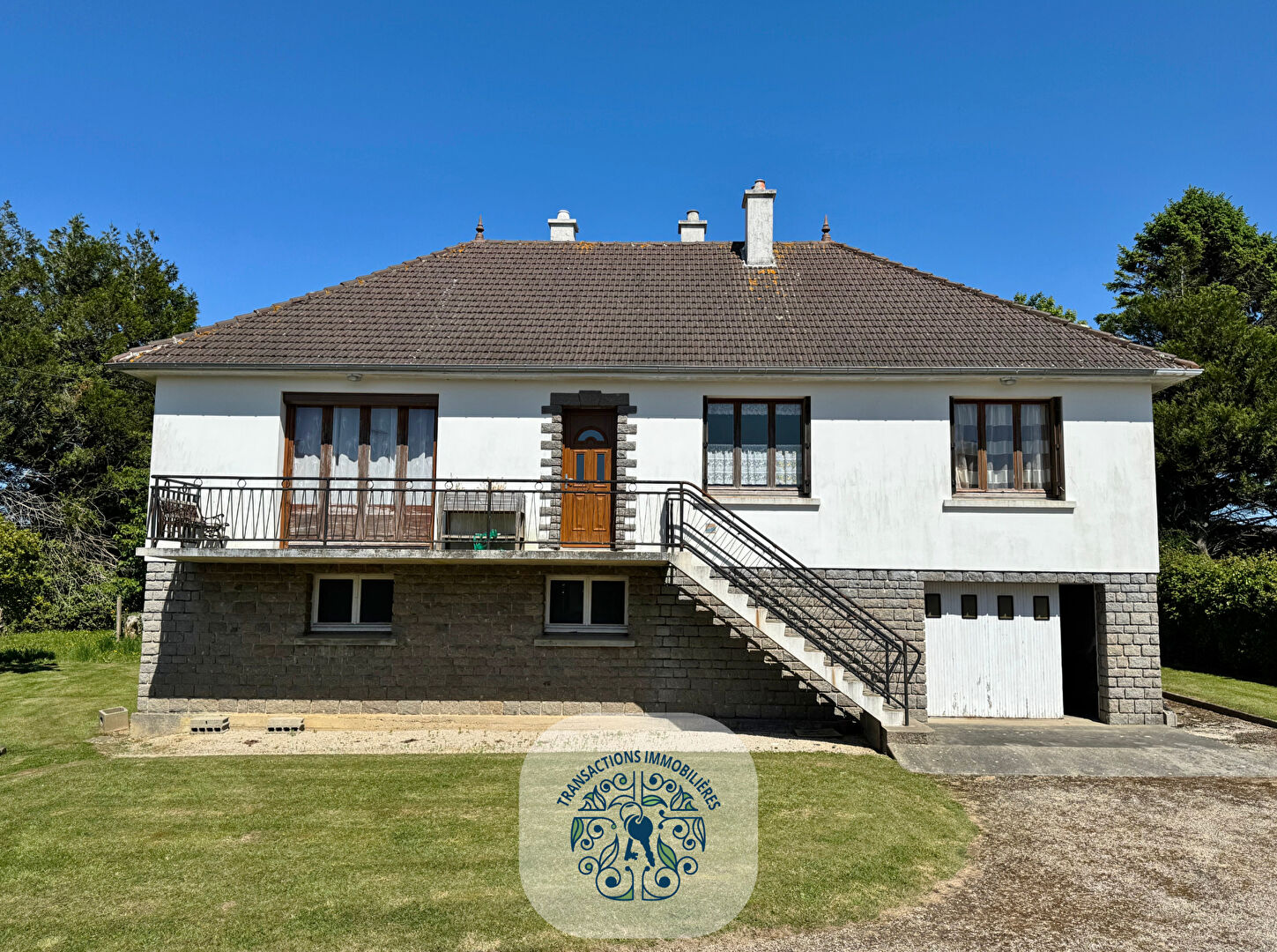 Photo Pavillon sur sous-sol, à moderniser, Ag. du Donjon. image 1/6