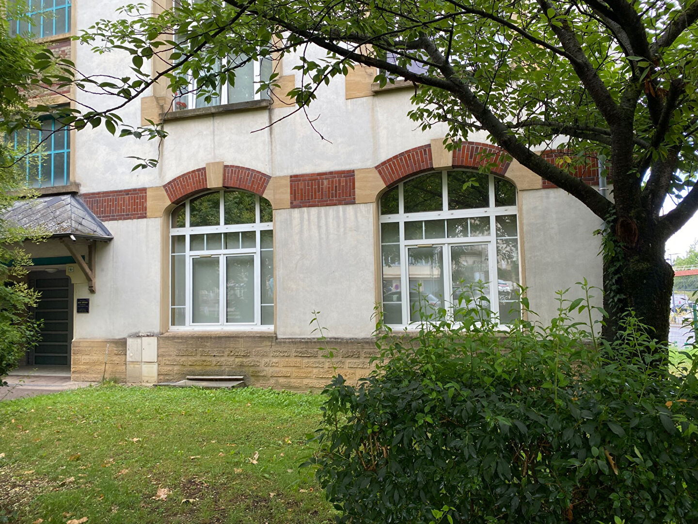 INVESTISSEURS : LOCAL MEDICAL AVEC PLACE PRIVATIVE