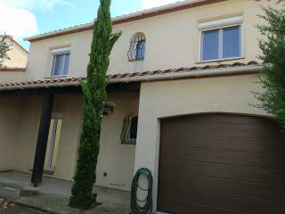 Villa T6 à louer à l'année avec garage