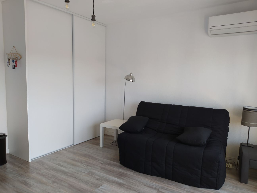 Photo Canet plage centre location année Studio vide résidence avec piscine image 4/6