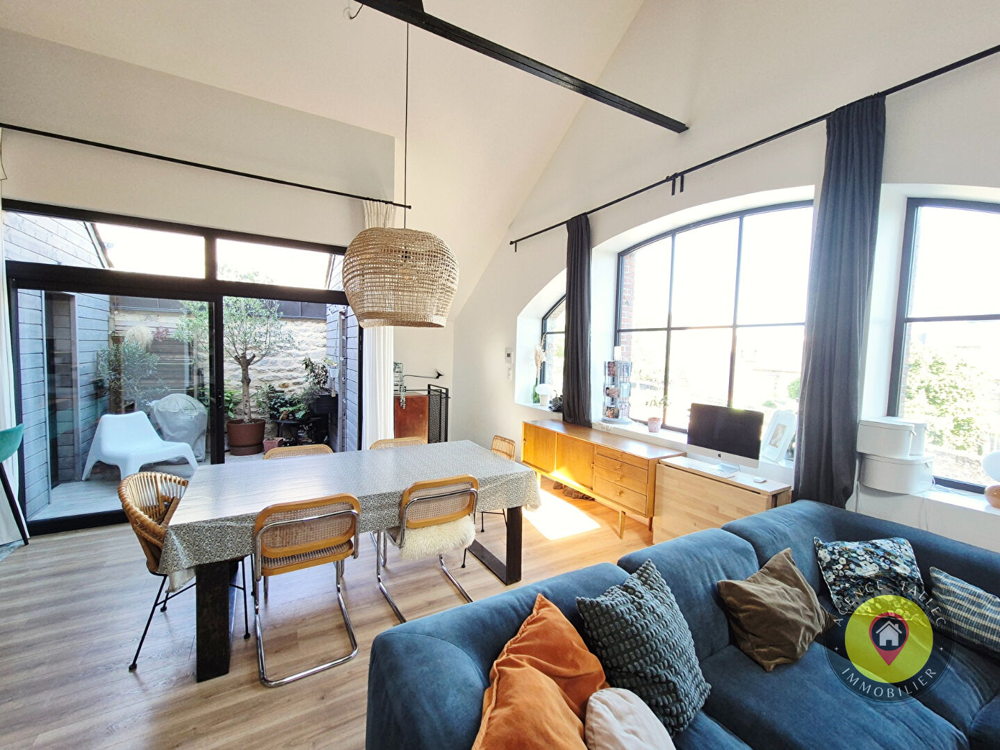 Photo T5 LOFT atypique  à Dinan . image 5/6