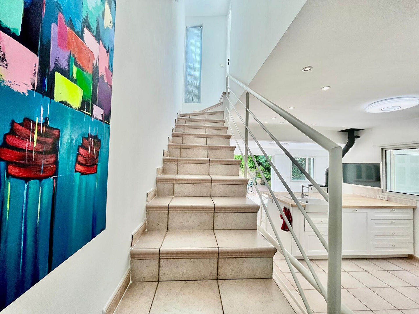 Photo Appartement avec terrasses, garage double, proximité du village et du port à pied - Cassis  13260. image 2/6