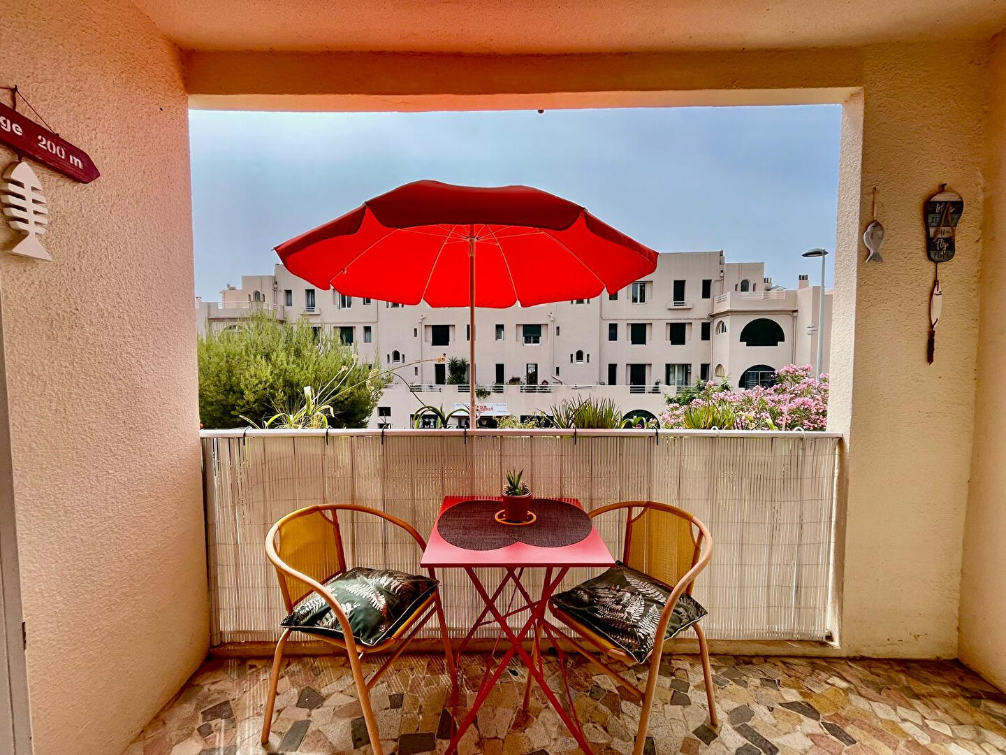 Photo Appartement T2 avec balcon dans résidence sécurisée et recherchée proche du port. 13260 Cassis image 1/6
