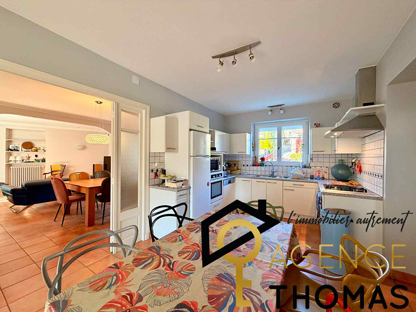 Photo Ensemble immobilier comprenant 2 maisons et piscine ! image 6/6