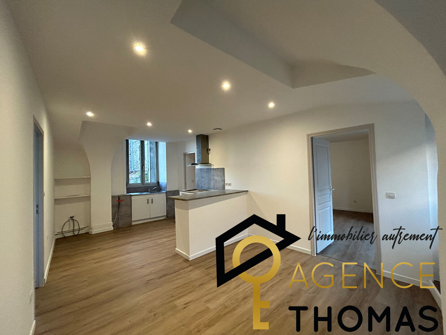 Appartement RDC Aubenas 4 pièce(s) 64.64 m2