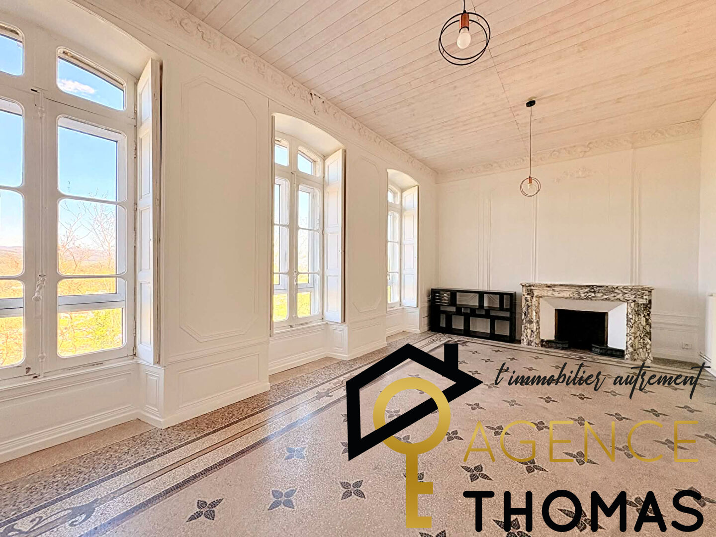 Locaux commerciaux - Aubenas