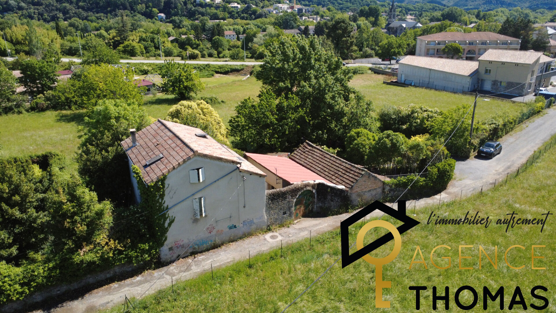Ancienne ferme avec dépendance - Aubenas