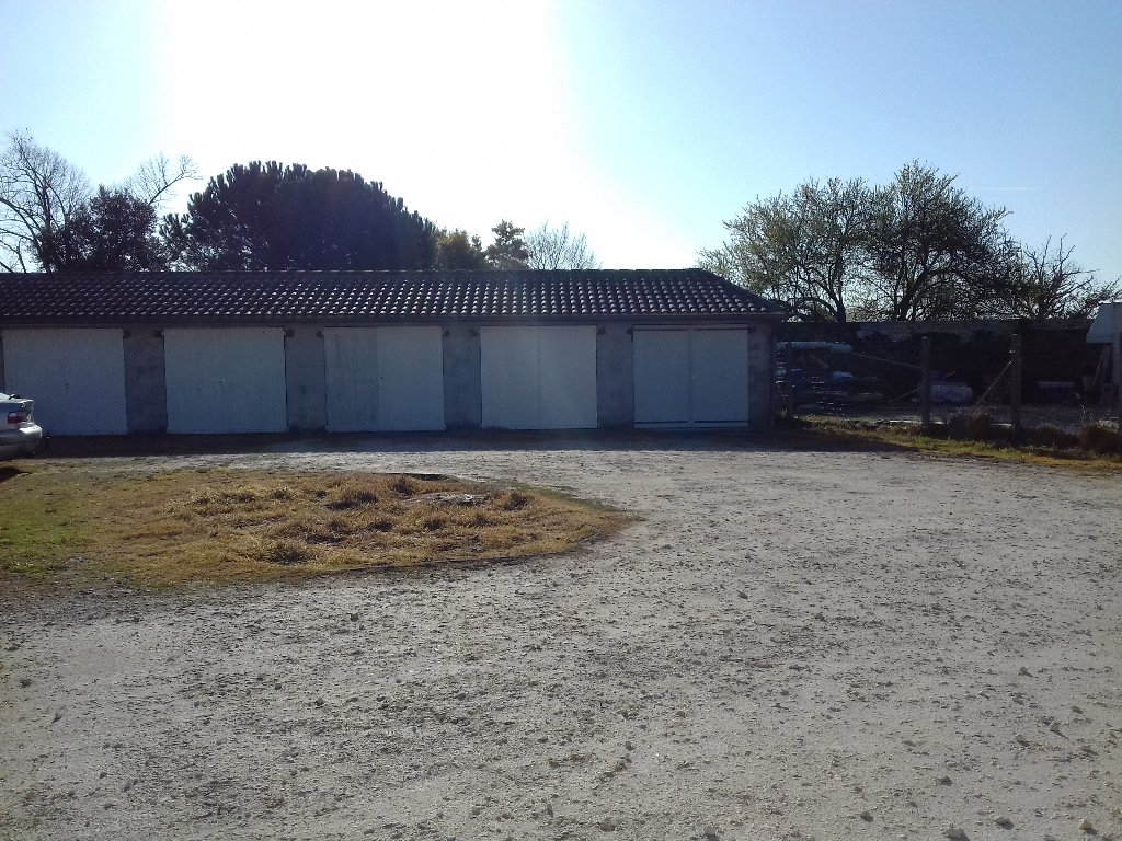 T2 avec garage en plein centre de Lamarque - photo 3