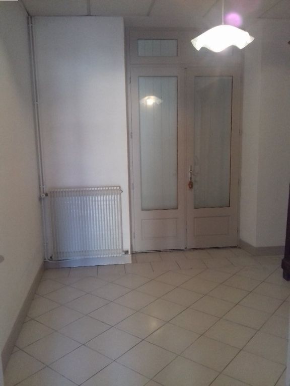 T2 avec garage en plein centre de Lamarque - photo 4