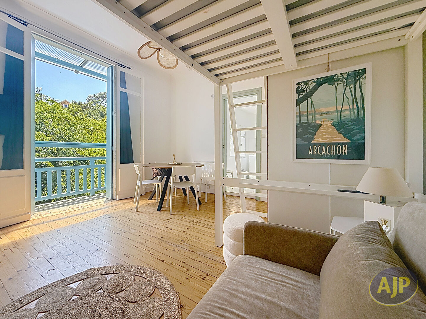 Agence immobilière de 
 AJP IMMOBILIER ARCACHON - AJP IMMOBILIER ARCACHON 
