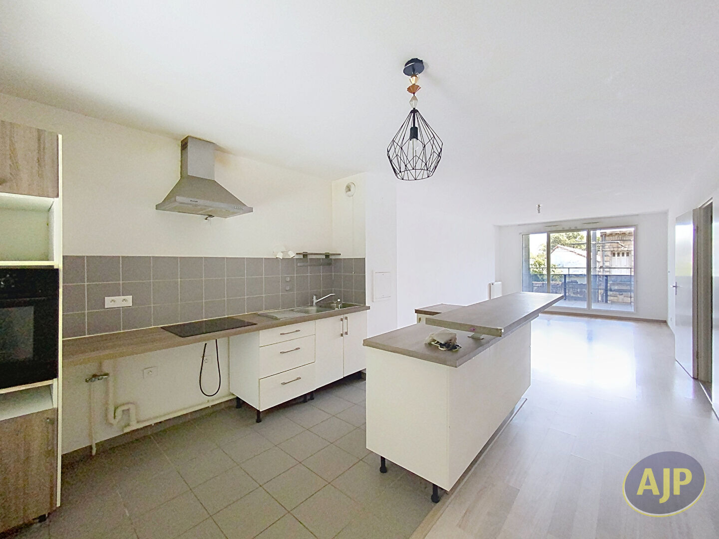 Appartement T3 avec balcon  et parking - photo 2