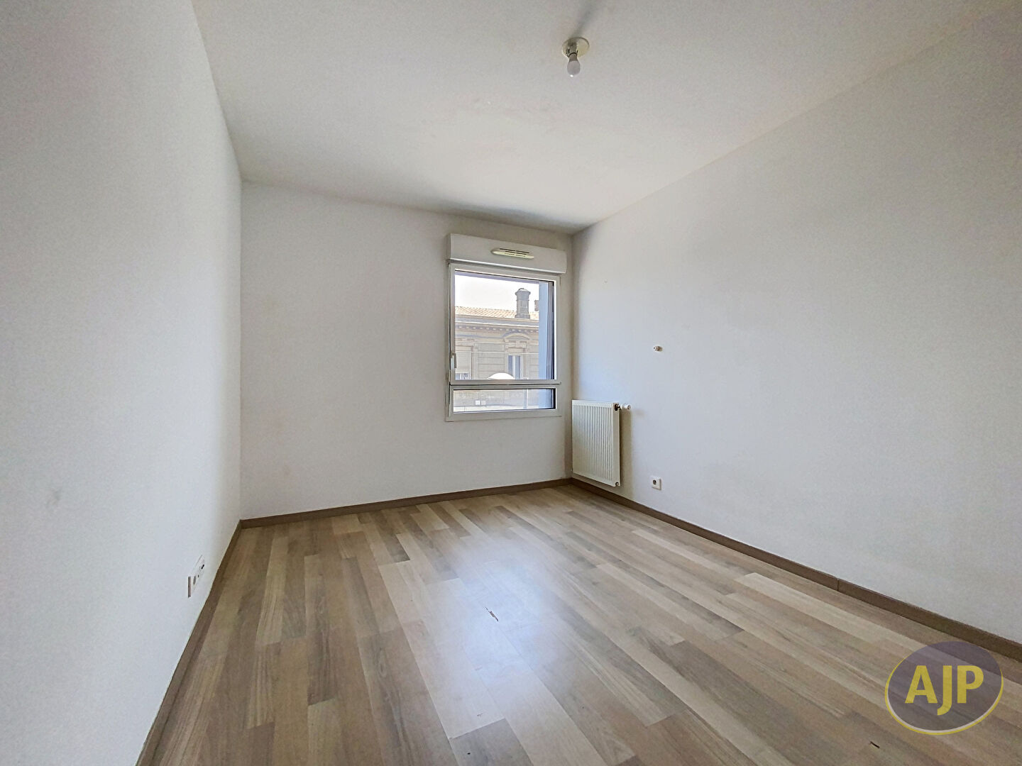Appartement T3 avec balcon  et parking - photo 4