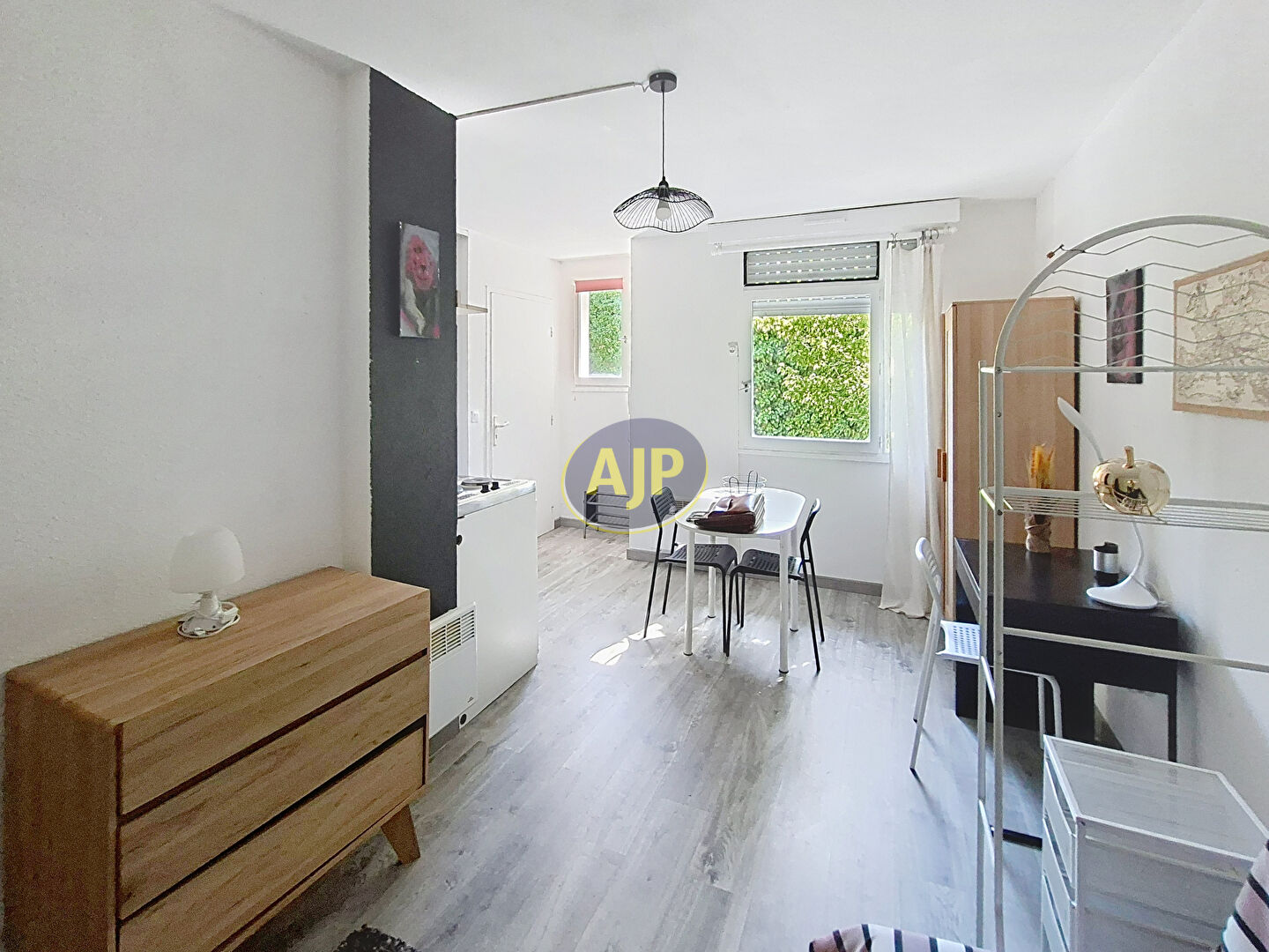 Appartement T1 Chartrons - Dernier étage - photo 4