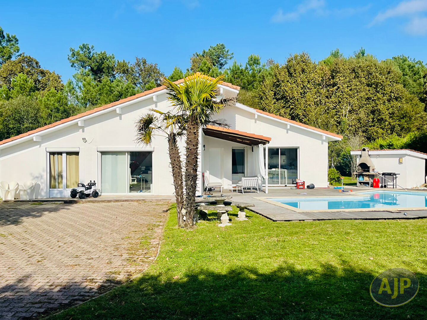 Maison de 200 m² avec grand jardin à Mios avec  piscine - photo 1