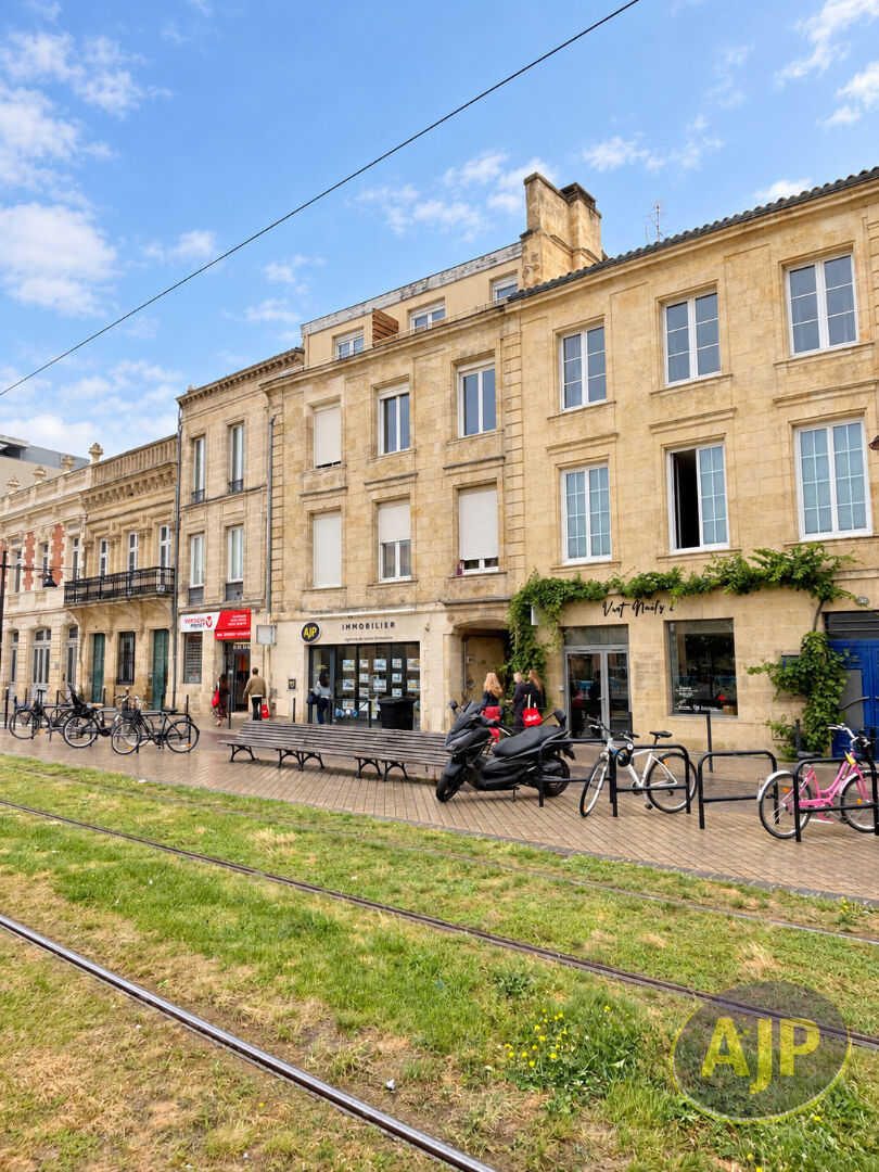 T2 bis au pied de la Garonne - photo 1