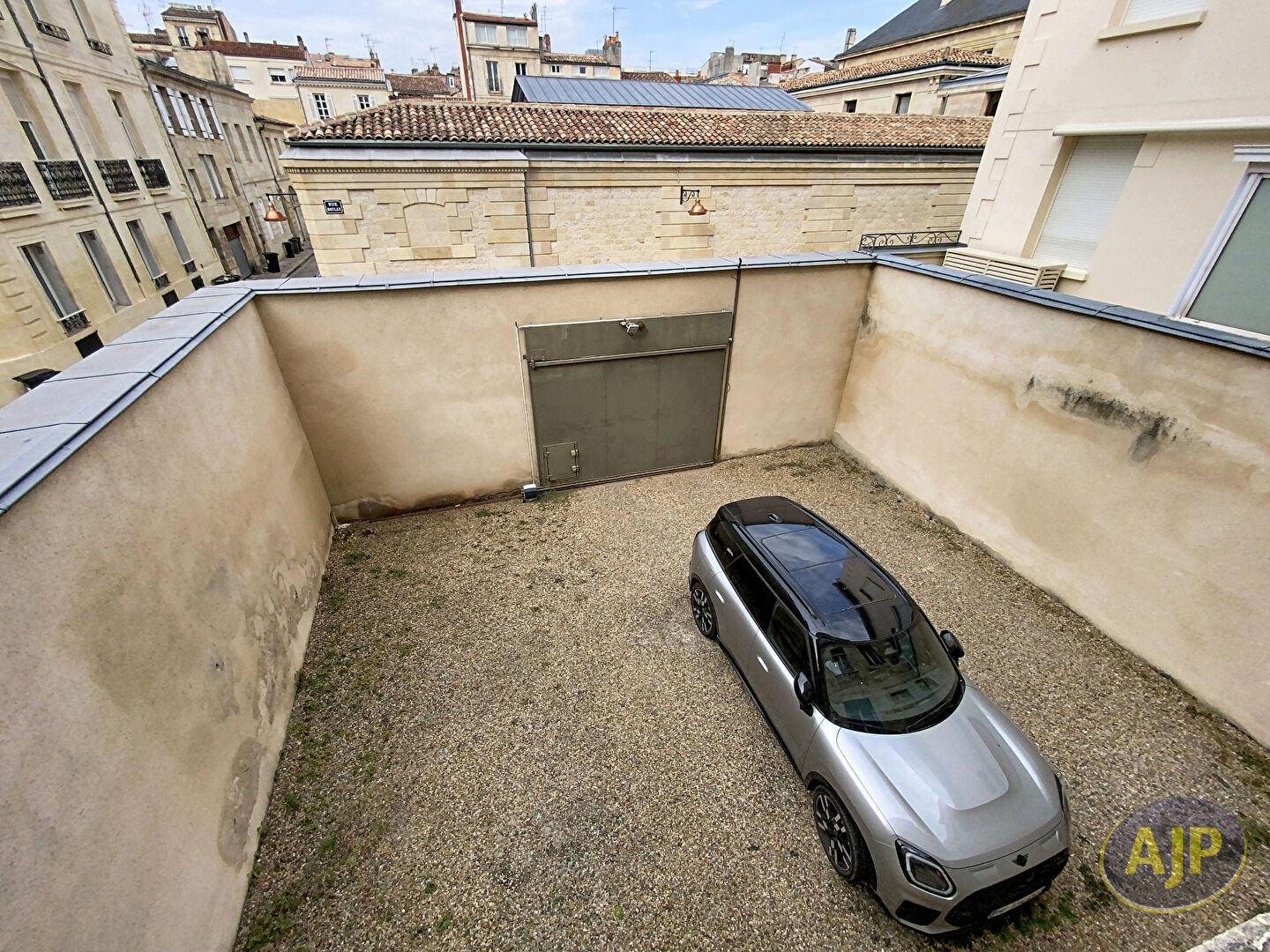 T6 hyper centre + 2 places de parking - photo 12