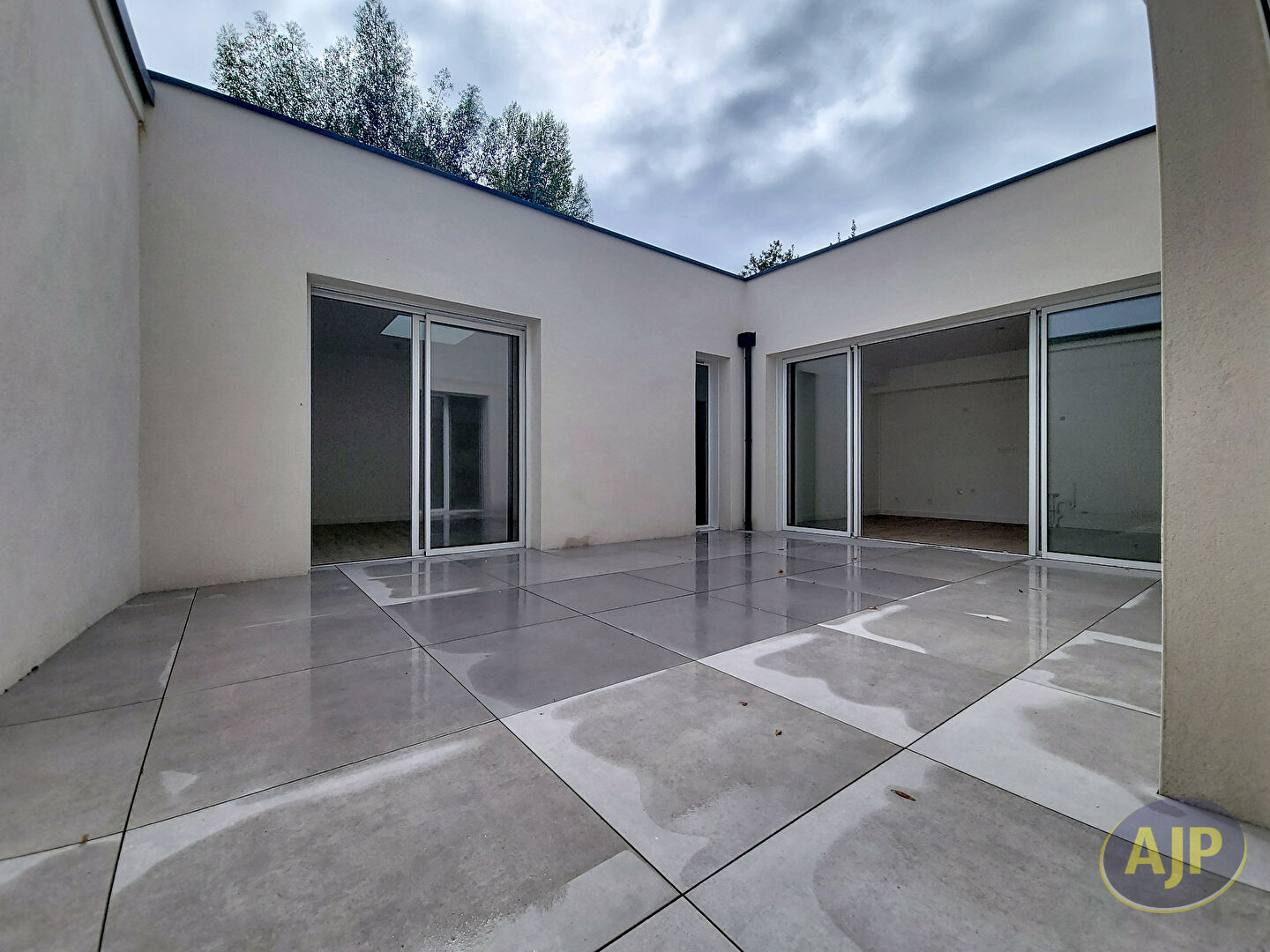 BORDEAUX  ST AUGUSTIN - APT T4 AVEC PATIO ET GARAGE - photo 4