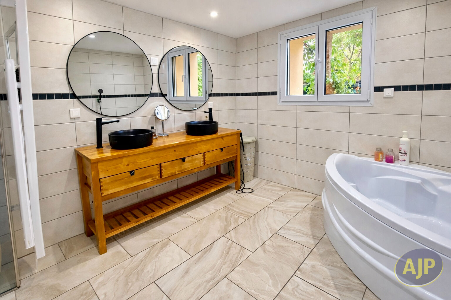 Maison avec piscine, 4 chambres ! - photo 9