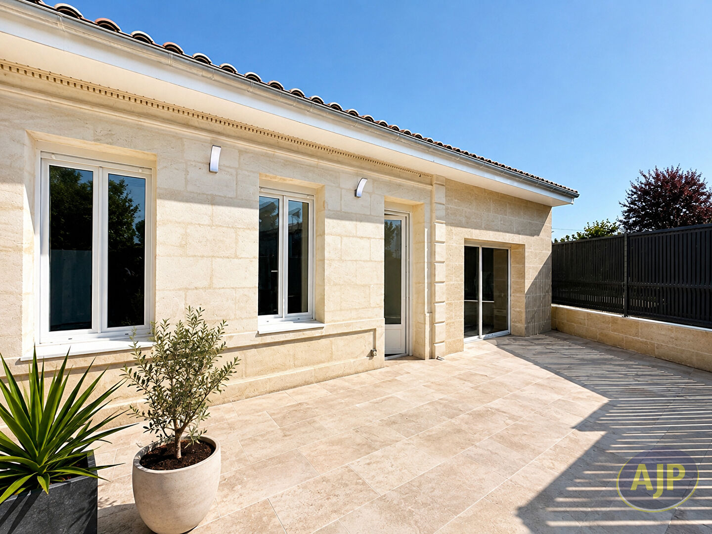 Maison rénovée, 2 chambres à Soussans ! - photo 1