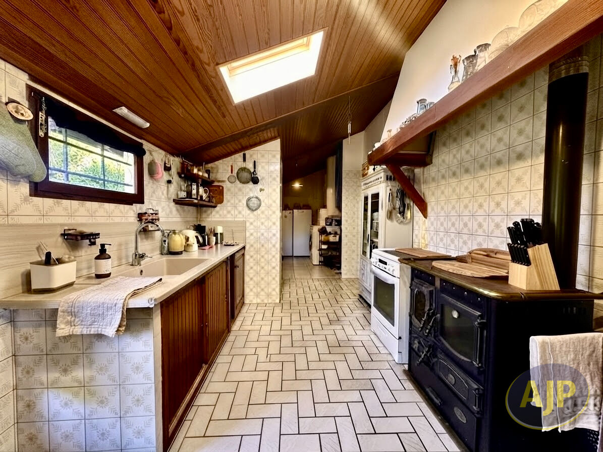 Maison avec garage, 2 chambres à Sainte-Hélène ! - photo 3