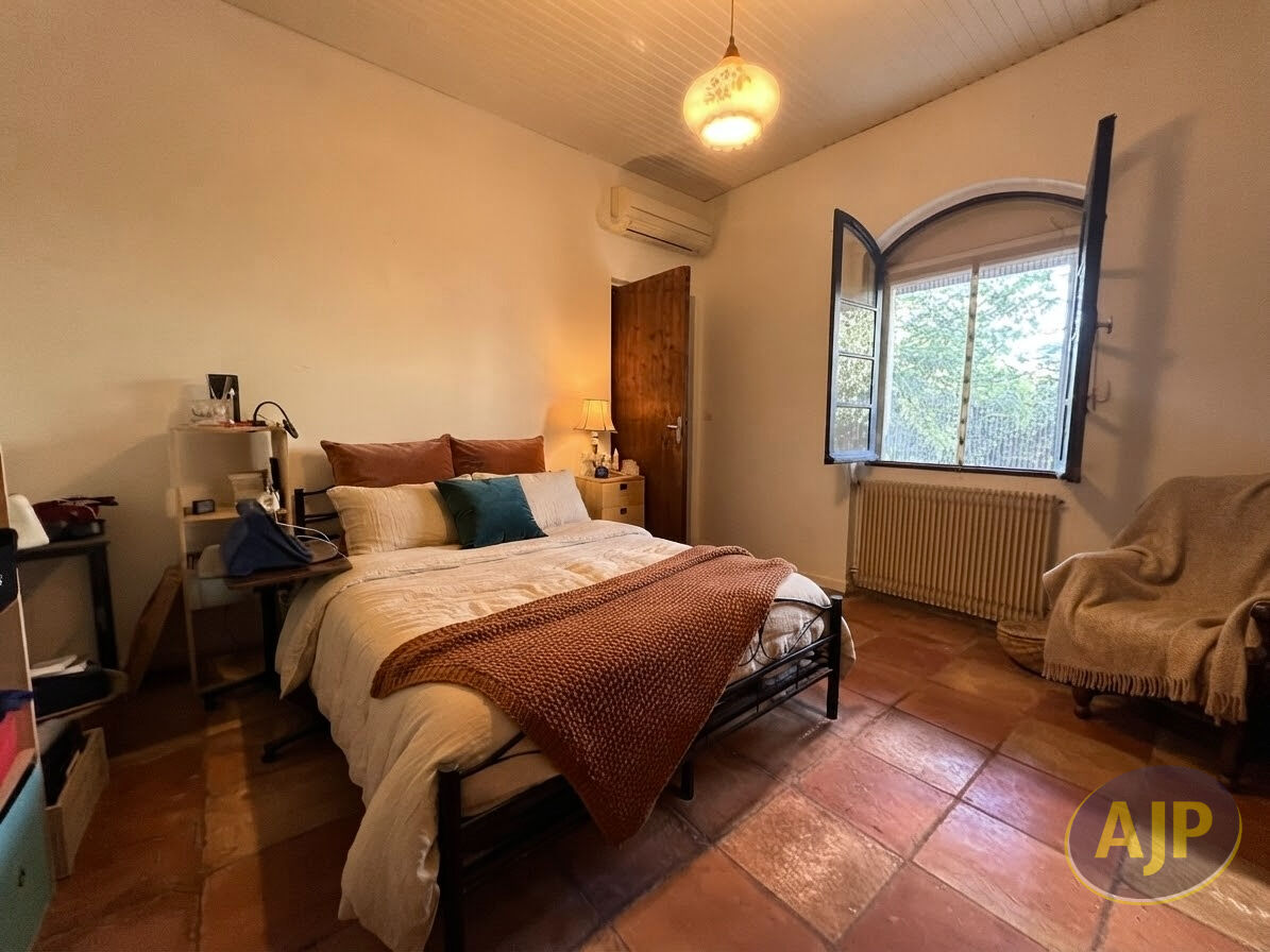 Maison avec garage, 2 chambres à Sainte-Hélène ! - photo 6