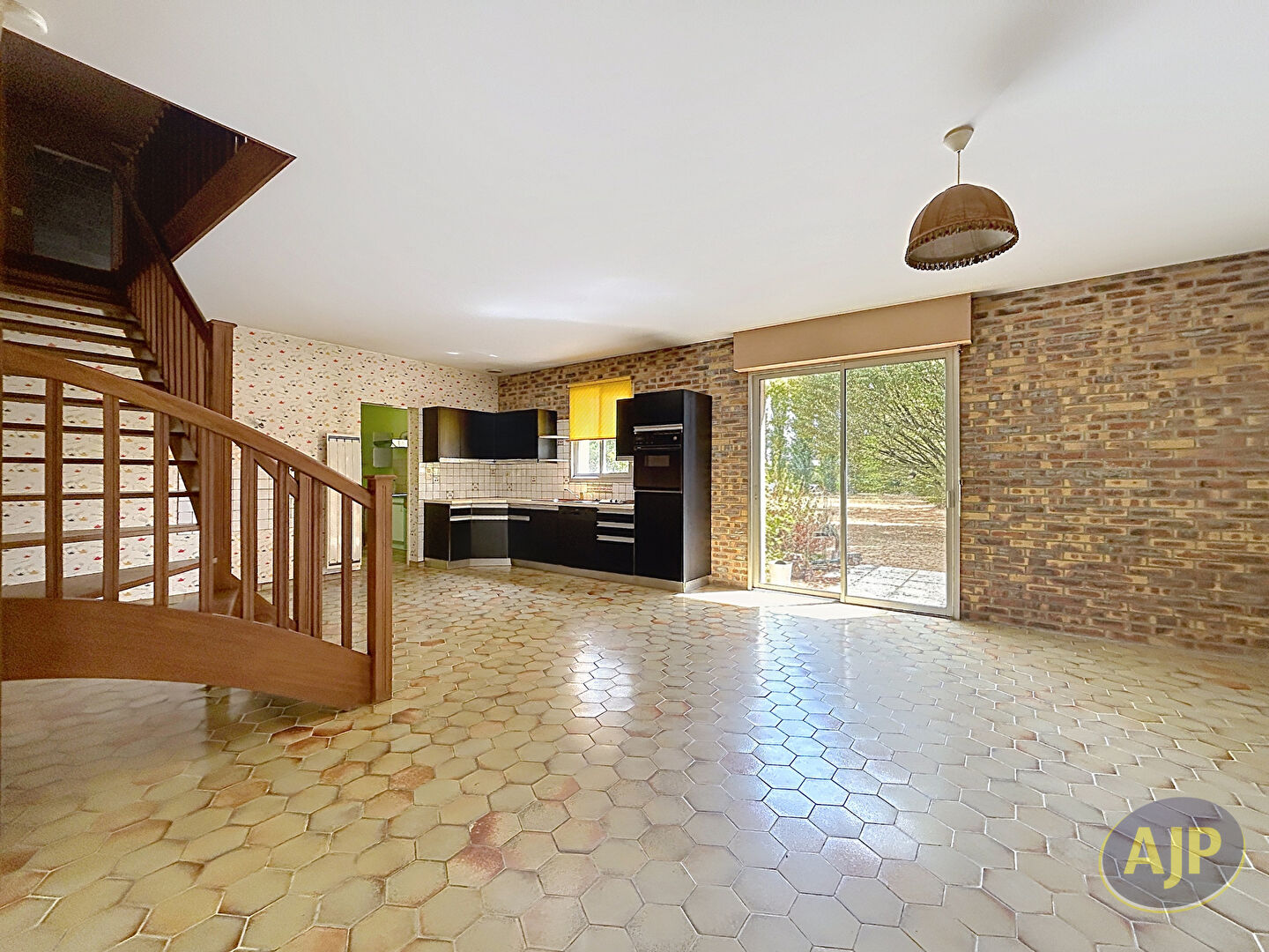 CHÂTEAUBRIANT - Maison familiale 135 m² 6 pièces - photo 4