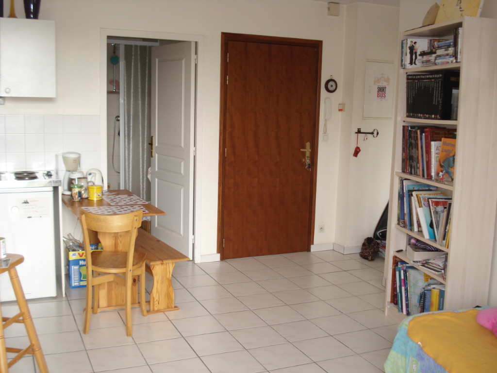 A LOUER T2 CENTRE CHOLET - photo 2