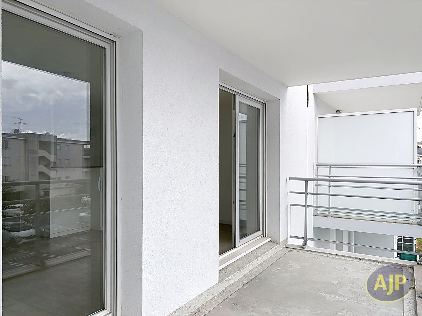 À vendre - Appartement T3 avec balcon, parking et cave - Résidence L'AGORA, coeur de ville de Cholet - photo 12