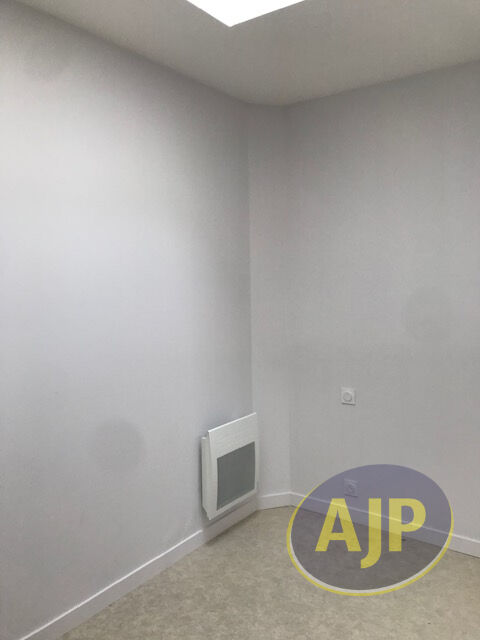 A LOUER MAISON 1CH + BUREAU CUGAND - photo 5
