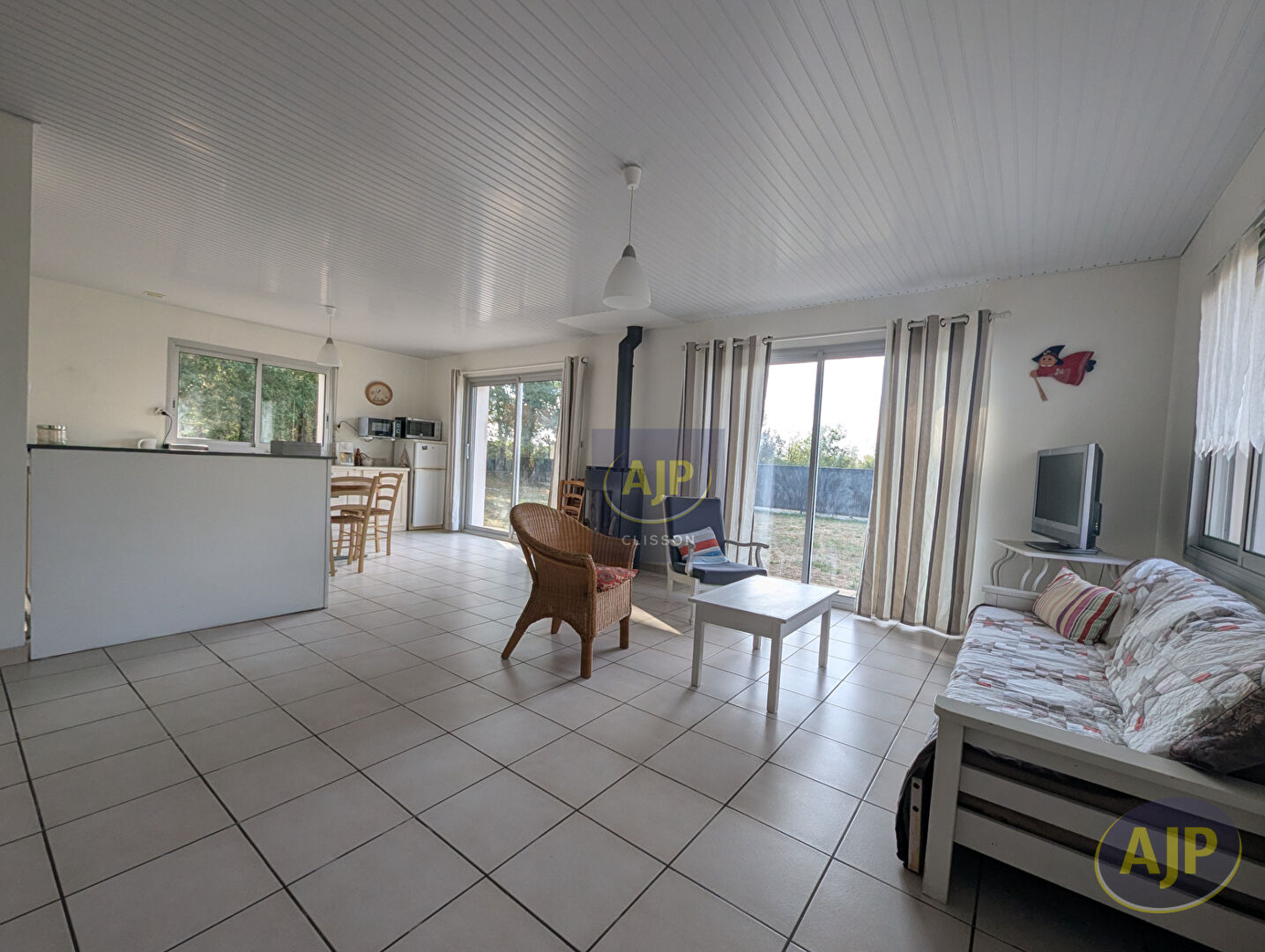 Maison 3 chambres  en village Monnieres. - photo 3