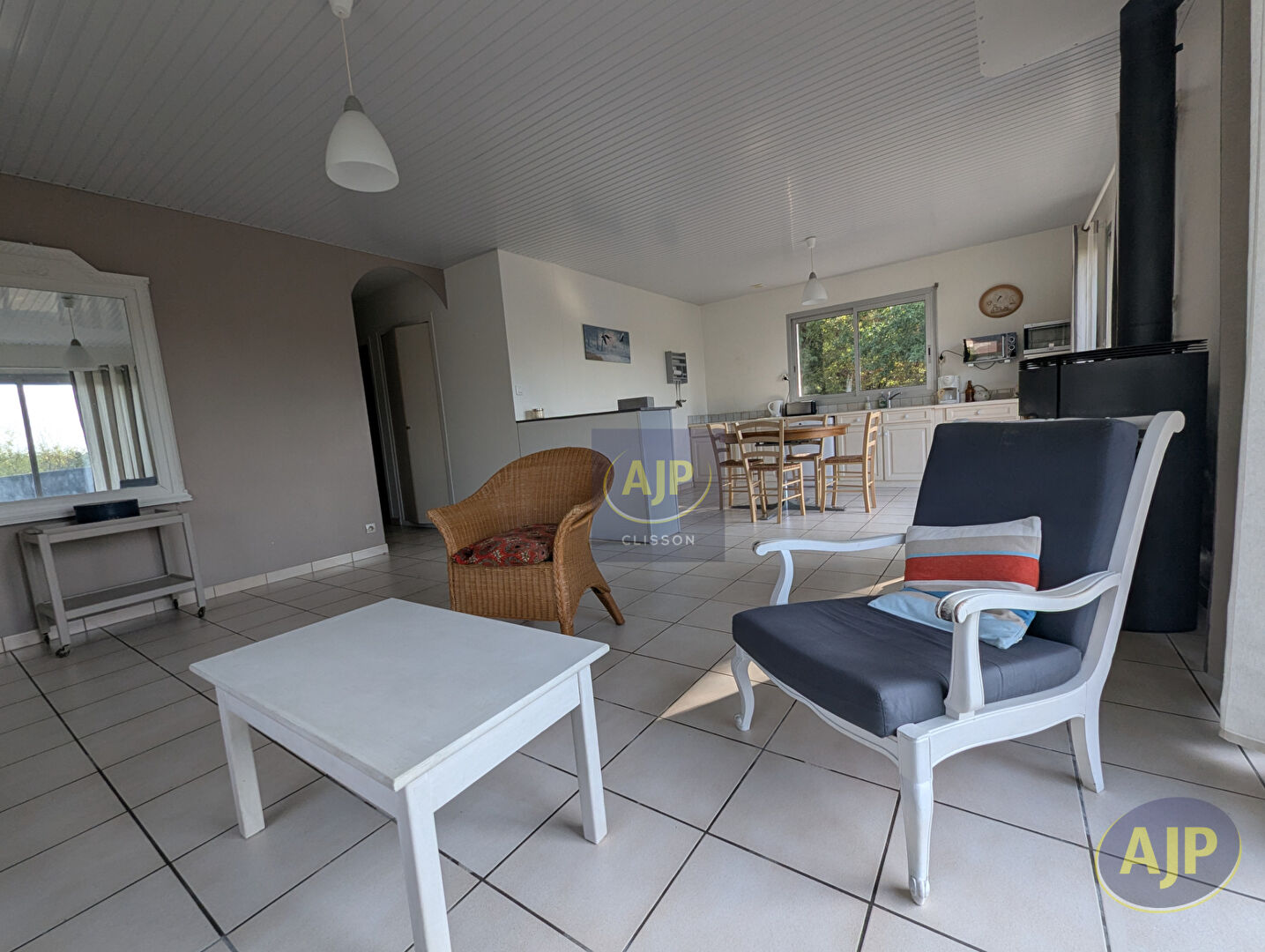 Maison 3 chambres  en village Monnieres. - photo 4